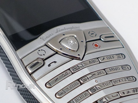 Tonino-Lamborghini-Spyder-Series-Mobile-Phones-buttons.jpg