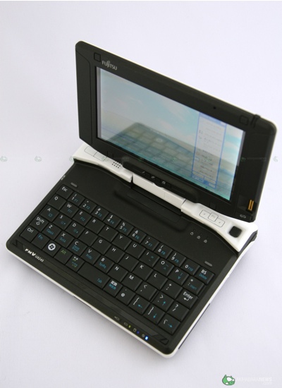 Fujitsu FMV-U8240 UMPC