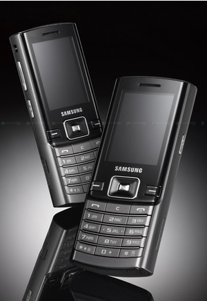 Samsung D780 Dual SIM Phone