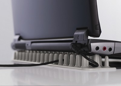 belkin-laptop-coolstrip.jpg