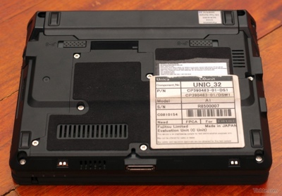 fujitsu-lifebook-u2010-mini-tablet-5.jpg