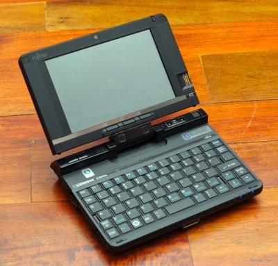 fujitsu-lifebook-u2010-mini-tablet-7.jpg