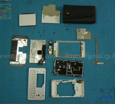 aigo-mid-p8860-disassembled.jpg