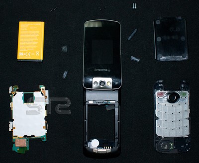 blackberry-pearl-flip-8220-disassembled.jpg