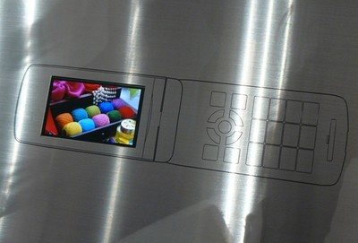 KDDI 3.1-inch WVGA OLED Panel