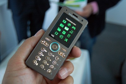 Sony Ericsson GreenHeart eco phone concept