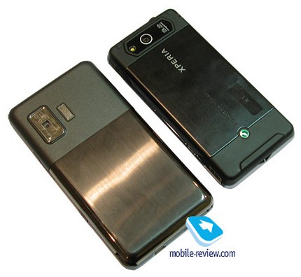 asus-p835-galaxy-7-vs-sony-ericsson-xperia-x1-1.jpg