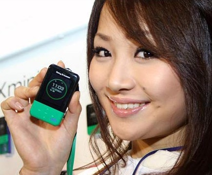 kddi-au-sony-ericsson-walkman-xmini-phone-6.jpg