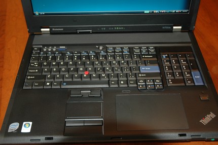 lenovo-thinkpad-w700ds-hand-on-shots-3.jpg