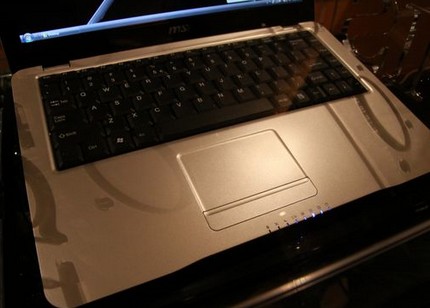 msi-x-slim-320-ultra-slim-portable-notebook-5.jpg