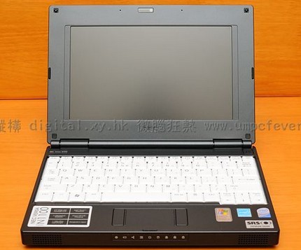 nec-versa-n1100-lavie-light-netbook-unboxed-5.jpg