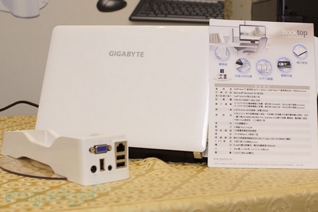 gigabyte-booktop-m1022-netbook.jpg