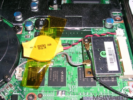 msi-wind-u120h-inside-look-5.jpg