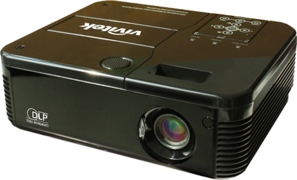 Vivitek D735VX DLP Projector