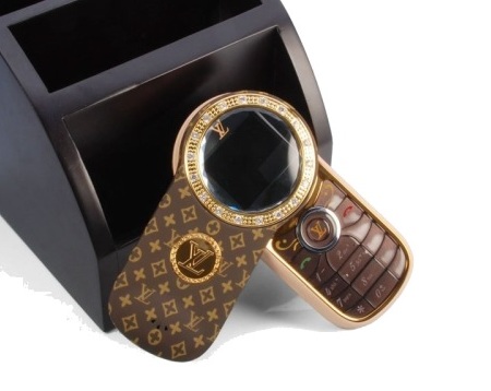 imobile-phone-v453-motorola-aura-clone-louis-vuitton-monogram-1.jpg