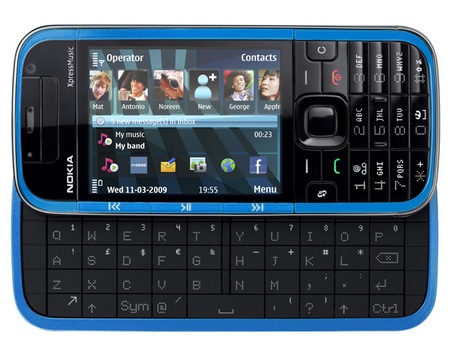 nokia-5730-xpressmusic-qwerty-phone-1