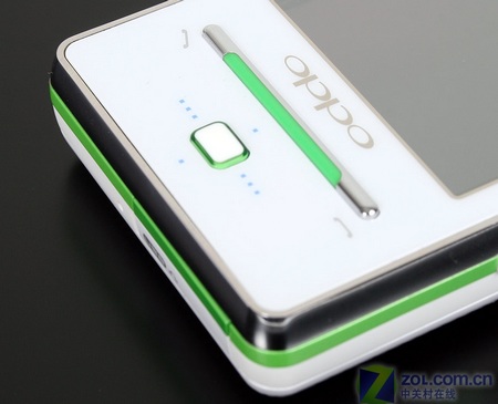 oppo-real-t9-touchscreen-phone-live-4.jpg