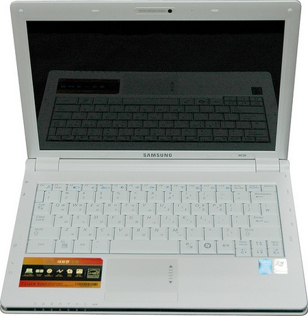 samsung-nc20-via-nano-powered-netbook-1.jpg