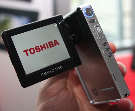 toshiba-camileo-s10-full-hd-camcorder