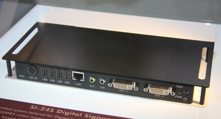 iBASE SI-24S Digital Signage System