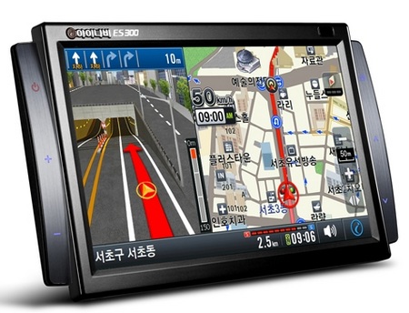 thinkware-inavi-es300-multimedia-navigator-1