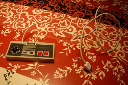 DIY NES Controller iPhone Dock