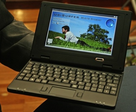 DataWind UbiSurfer Netbook with GPRS front