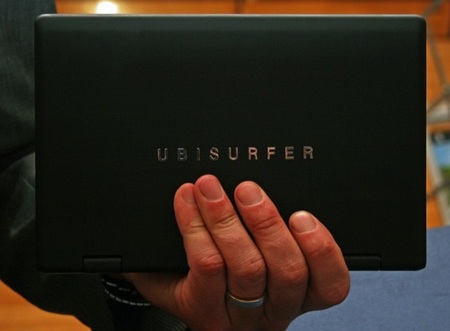 DataWind UbiSurfer Netbook with GPRS on hand 1