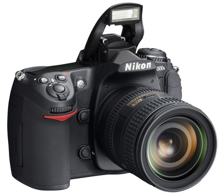 Nikon D300s DSLR angle with flash