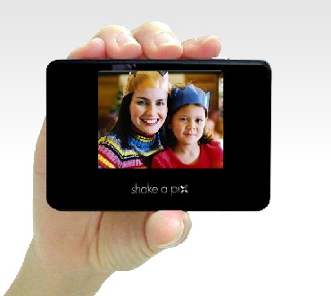 Sondata Shake-A-Pix Digital Photo Album on hand