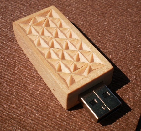 Chip Carved Wooden USB Drive 4GB 1