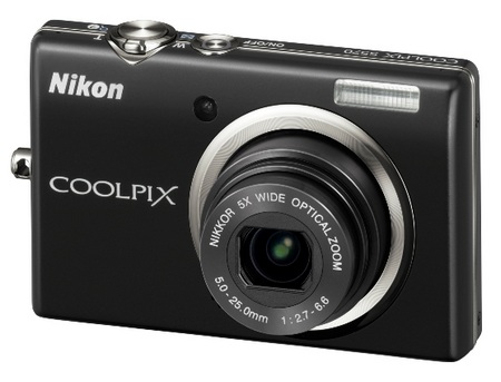 Nikon CoolPix S570 Digital Camera black