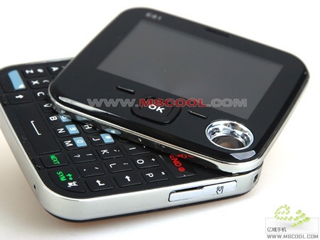 Nokla E81 QWERTY Phone