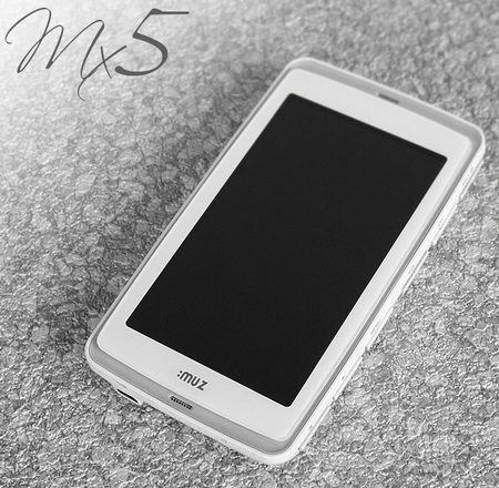 i-muz mx5 Portable Media Player white pearl