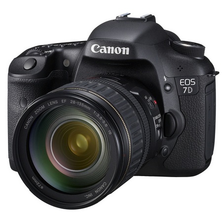 Canon EOS 7D Mid-range DSLR angle