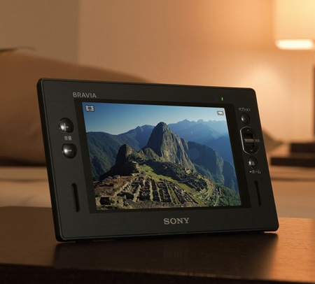 Sony BRAVIA XDV-S700 Portable 1Seg TV