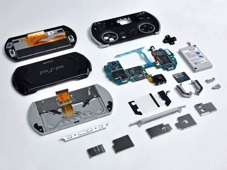 Sony PSP Go Disassembled