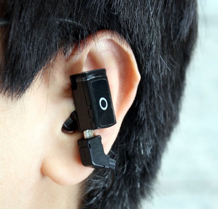 Thanko Microsports Tiny MP3 Player on ear