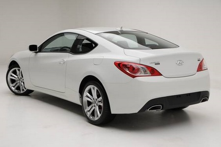 Hyundai Genesis Coupe 2.0T R-Spec