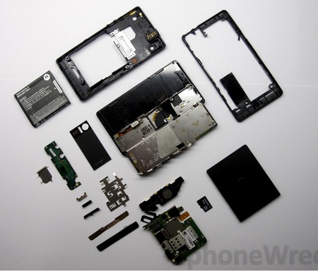 Motorola Droid Disassembled