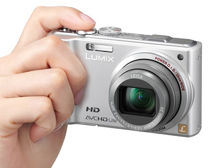 Panasonic Lumix DMC-ZS7 Digital Camera geotagging on hand