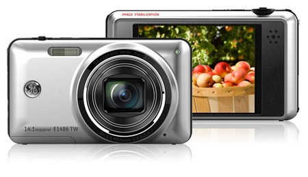 General Imaging E1486TW and E1480W Digital Cameras Silver