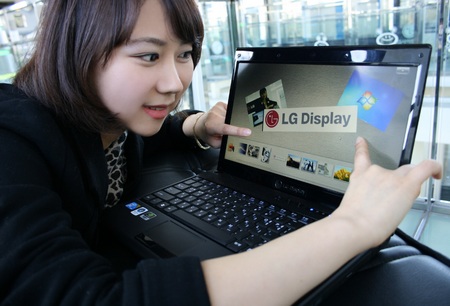 LG In-Cell Multi-Touch LCD Panel for Notebook gets Windows 7 Touch Logo