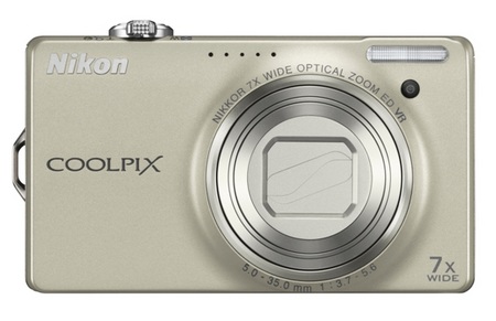 Nikon CoolPix S6000 Digital Camera Silver