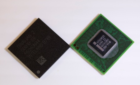 Intel Atom Z6xx Low-Power Platform for Mobile Devices