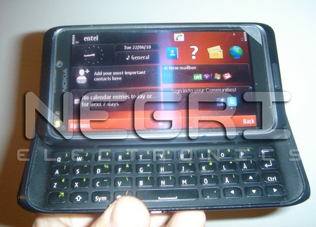 Nokia N9 Leaked Shots front