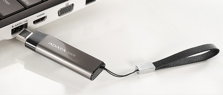 A-DATA N909 Flash Drive uses USB eSATA Combo Interface