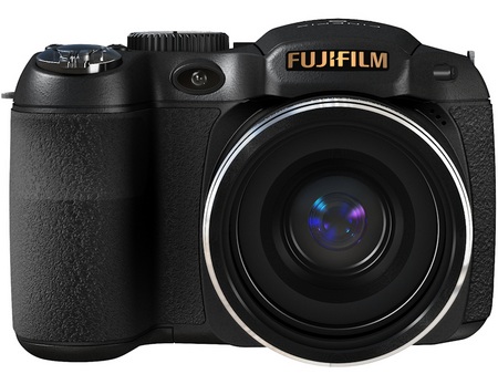 FujiFilm FinePix S2800HD 18X Zoom Camera front