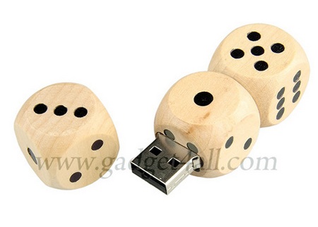 Wooden Dices USB Flash Drive