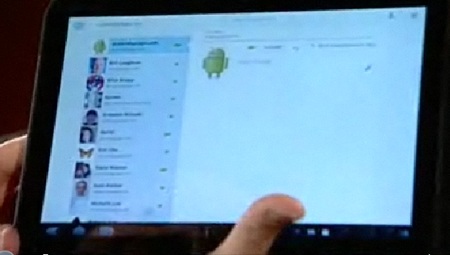 Motorola Android Tablet in Video running Honeycomb homescreen